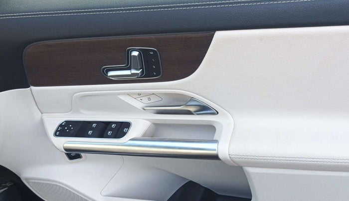 2023 Mercedes Benz GLA Class 220d, Diesel, Automatic, 26,055 km, Driver Side Door Panels Control