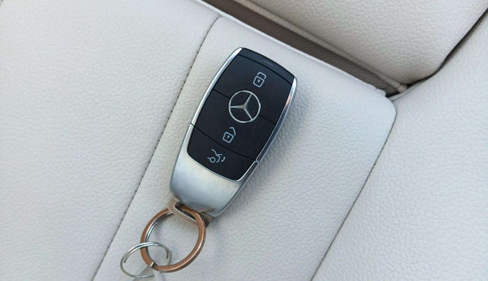 2023 Mercedes Benz GLA Class 220d, Diesel, Automatic, 26,055 km, Key Close Up