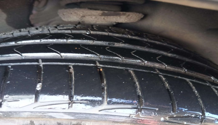 2018 Audi Q3 30 TFSI Premium, Petrol, Automatic, 50,817 km, Right Front Tyre Tread