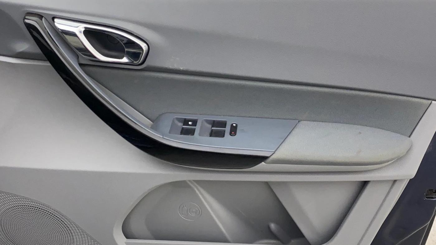 2020 Tata TIGOR XZ PLUS PETROL, Petrol, Manual, 29,074 km, Driver Side Door Panels Control