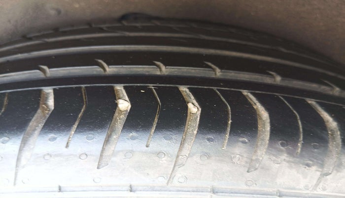 2015 Mercedes Benz E Class E 250 CDI AVANTGARDE, Diesel, Automatic, 47,802 km, Right Front Tyre Tread