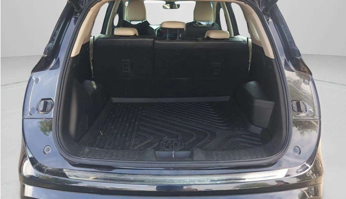 2022 MG HECTOR SHARP 1.5 PETROL CVT, Petrol, Automatic, 25,165 km, Boot Inside