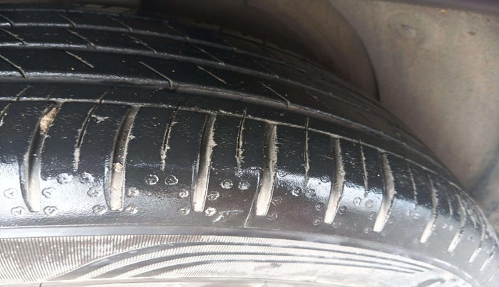 2022 MG HECTOR SHARP 1.5 PETROL CVT, Petrol, Automatic, 25,165 km, Right Rear Tyre Tread