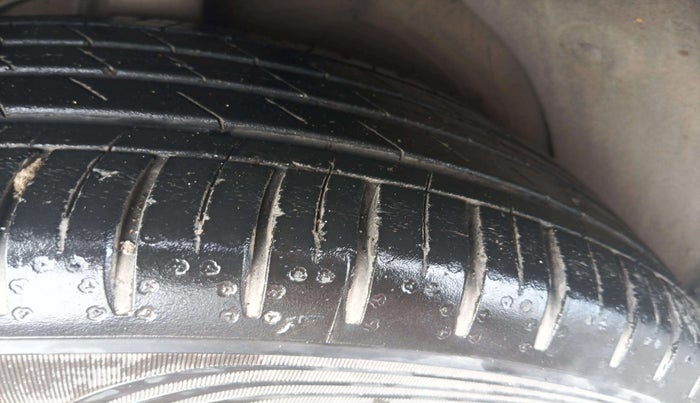 2022 MG HECTOR SHARP 1.5 PETROL CVT, Petrol, Automatic, 25,165 km, Left Rear Tyre Tread