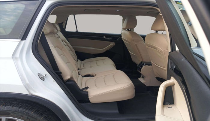 2017 Skoda Kodiaq STYLE 2.0 TDI 4X4 AT, Diesel, Automatic, 60,132 km, Right Side Rear Door Cabin