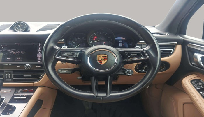 2021 Porsche Macan BASE, Petrol, Automatic, 34,430 km, Steering Wheel Close Up