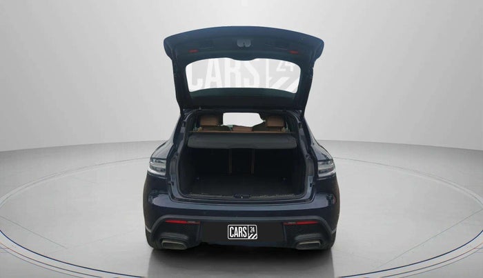 2021 Porsche Macan BASE, Petrol, Automatic, 34,430 km, Boot Door Open