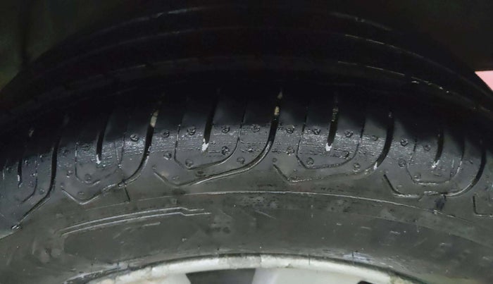2012 Hyundai i20 ASTA 1.2, Petrol, Manual, 90,850 km, Left Rear Tyre Tread