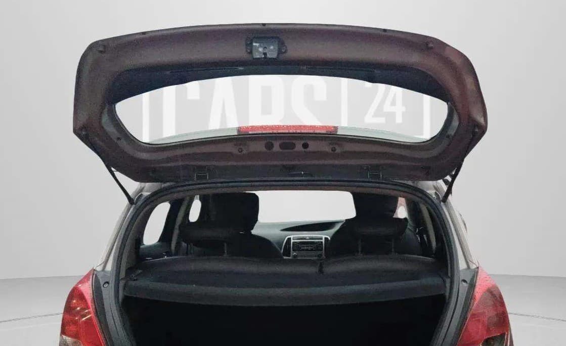 2012 Hyundai i20 ASTA 1.2, Petrol, Manual, 90,850 km, Boot Inside