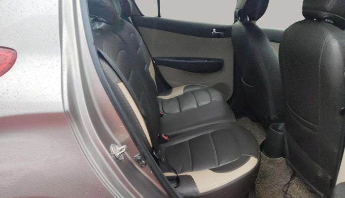 2012 Hyundai i20 ASTA 1.2, Petrol, Manual, 90,850 km, Right Side Rear Door Cabin