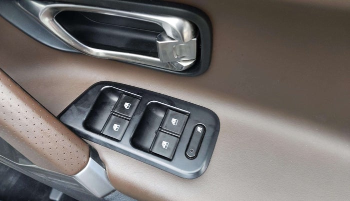 2019 Tata Harrier XZ PLUS 2.0L, Diesel, Manual, 95,226 km, Driver Side Door Panels Control