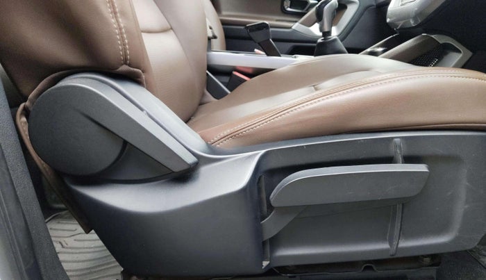 2019 Tata Harrier XZ PLUS 2.0L, Diesel, Manual, 95,226 km, Driver Side Adjustment Panel