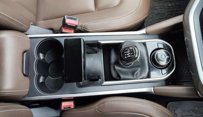 2019 Tata Harrier XZ PLUS 2.0L, Diesel, Manual, 95,226 km, Gear Lever