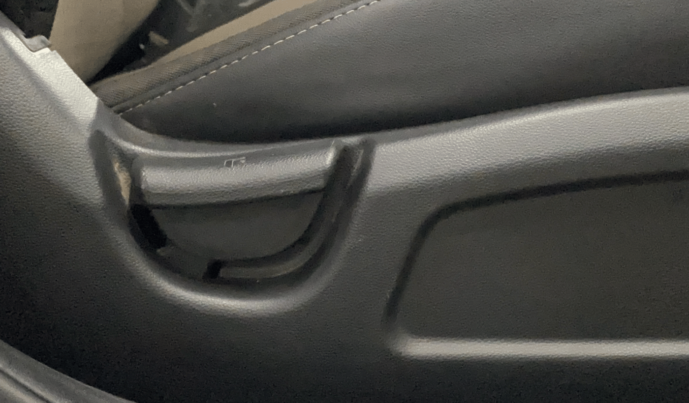 2019 Hyundai Elite i20 MAGNA PLUS 1.2, Petrol, Manual, 75,227 km, Driver Side Adjustment Panel