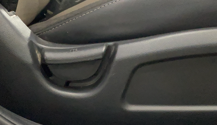 2019 Hyundai Elite i20 MAGNA PLUS 1.2, Petrol, Manual, 75,227 km, Driver Side Adjustment Panel