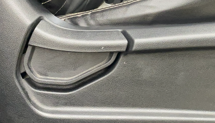 2021 Hyundai VENUE S 1.2, Petrol, Manual, 24,981 km, Driver Side Adjustment Panel