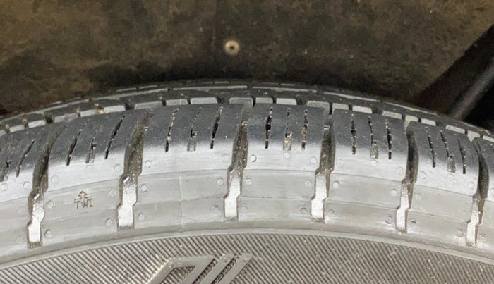 2018 Mahindra MARAZZO M2 7STR, Diesel, Manual, 84,207 km, Left Rear Tyre Tread