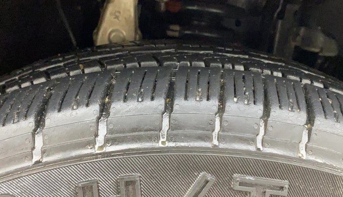 2018 Mahindra MARAZZO M2 7STR, Diesel, Manual, 84,207 km, Right Front Tyre Tread