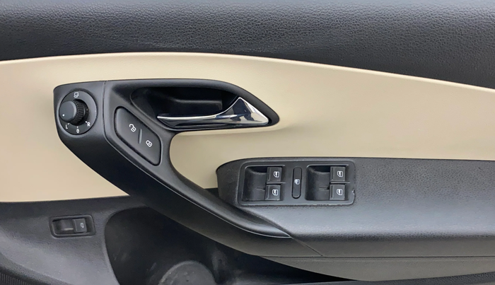 2018 Skoda Rapid STYLE 1.5 TDI AT, Diesel, Automatic, 77,468 km, Driver Side Door Panels Control