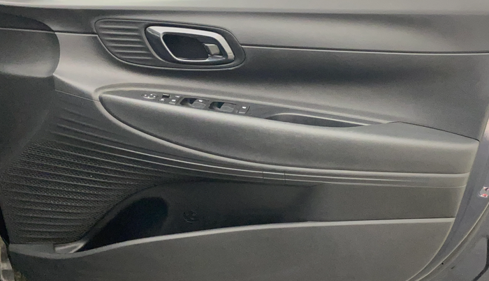 2023 Hyundai NEW I20 SPORTZ 1.2 IVT, Petrol, Automatic, 6,536 km, Driver Side Door Panels Control