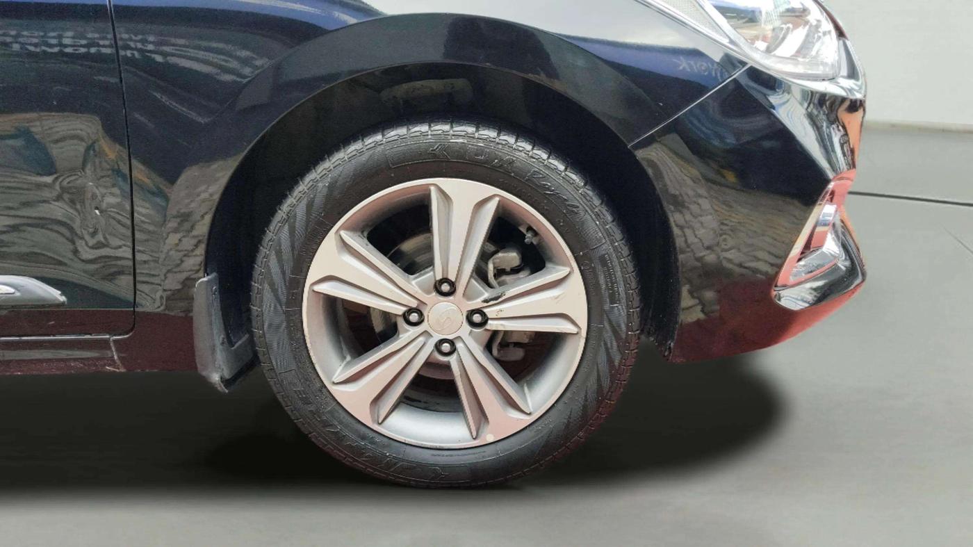 2019 Hyundai Verna 1.6 VTVT SX, Petrol, Manual, 92,730 km, Right Front Wheel