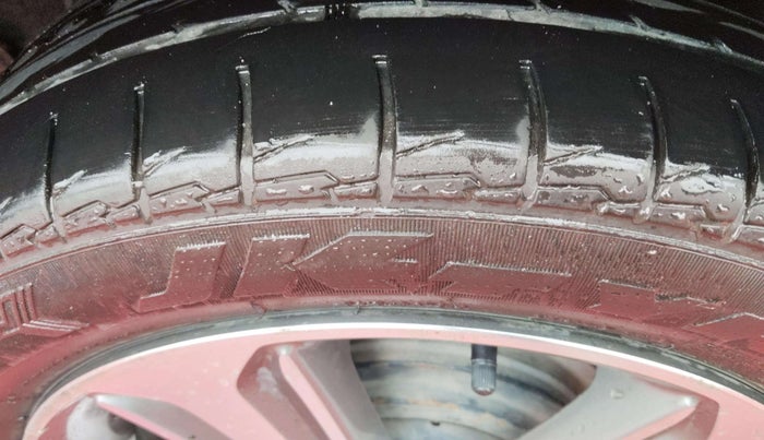 2019 Hyundai Verna 1.6 VTVT SX, Petrol, Manual, 92,730 km, Left Front Tyre Tread
