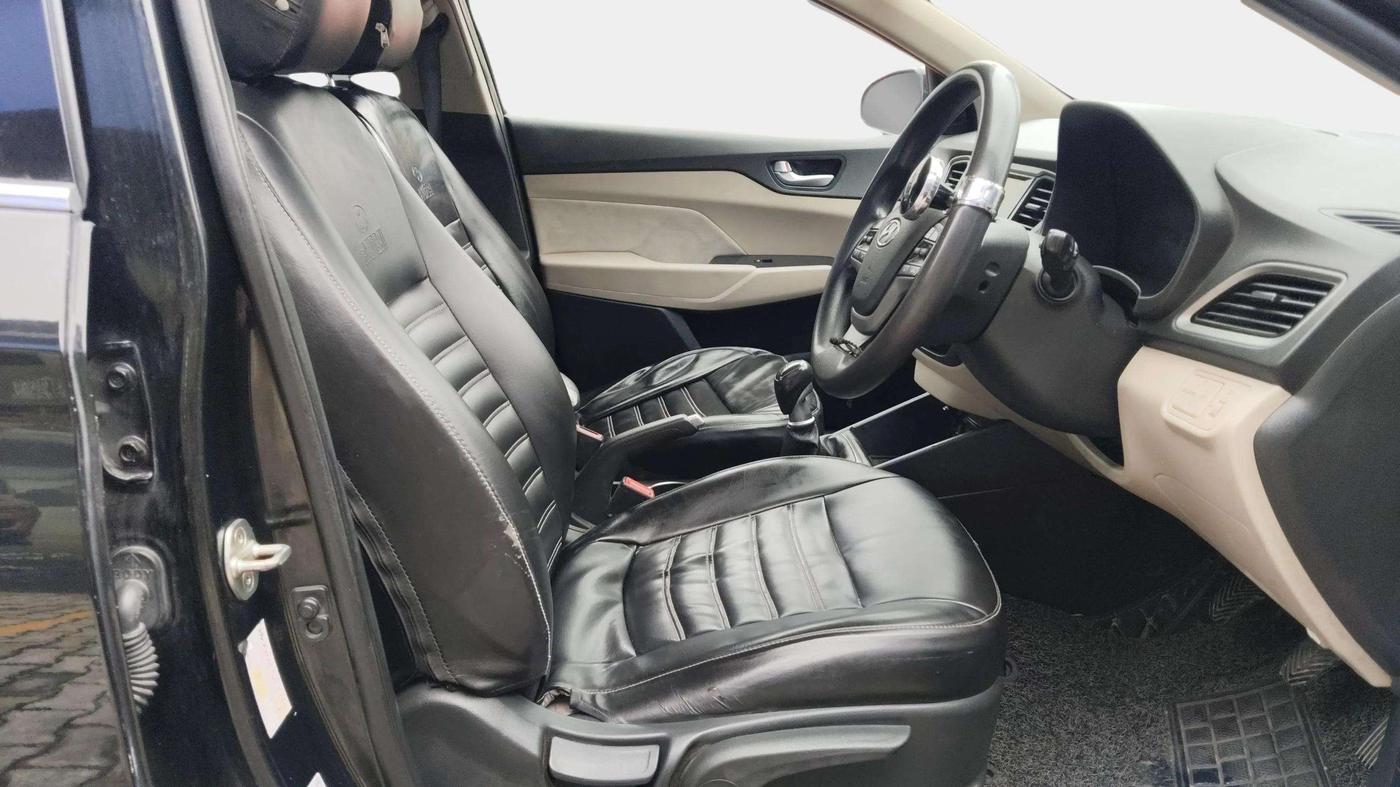 2019 Hyundai Verna 1.6 VTVT SX, Petrol, Manual, 92,730 km, Right Side Front Door Cabin