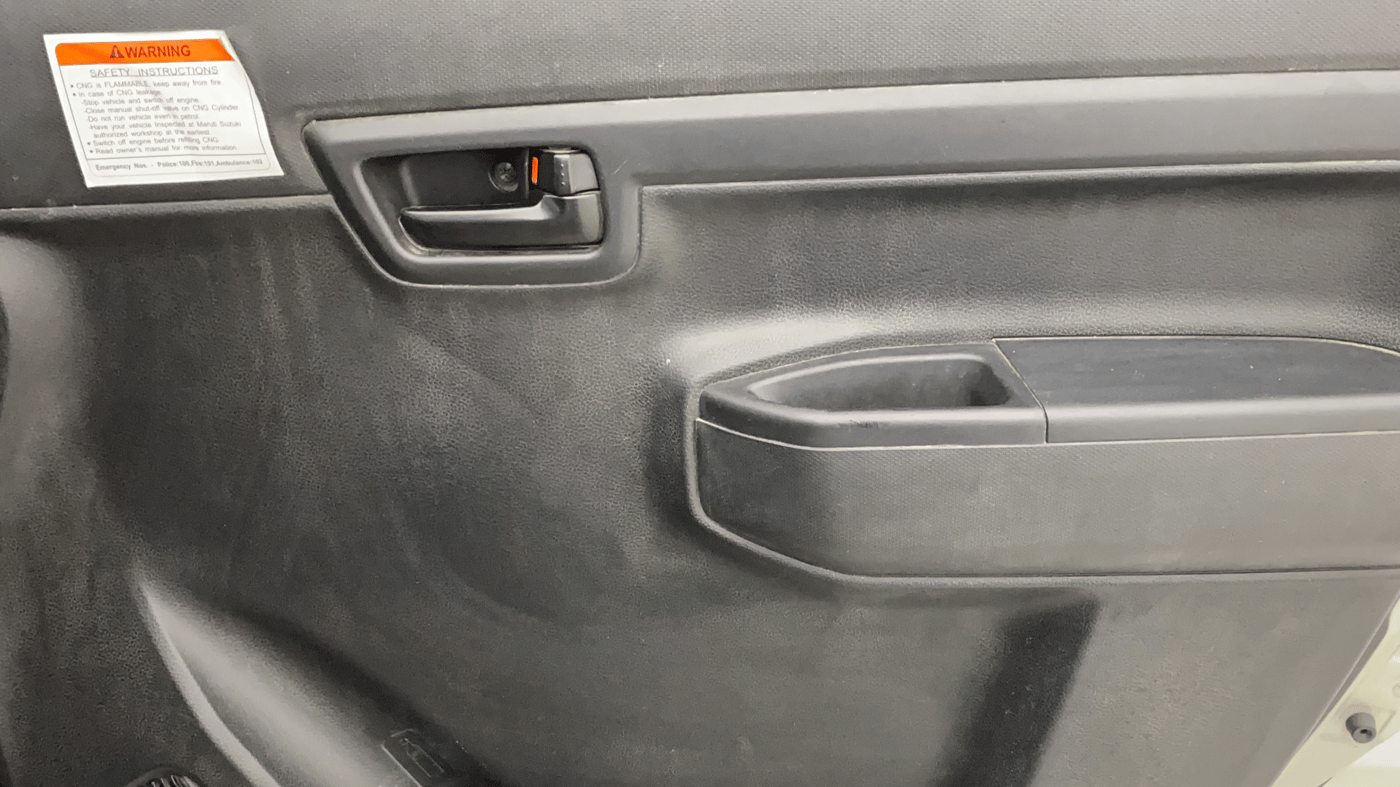 2020 Maruti S PRESSO VXI CNG, CNG, Manual, 1,26,387 km, Driver Side Door Panels Control