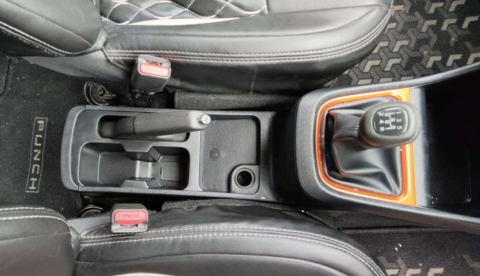 2022 Tata PUNCH ADVENTURE MT, Petrol, Manual, 16,292 km, Gear Lever