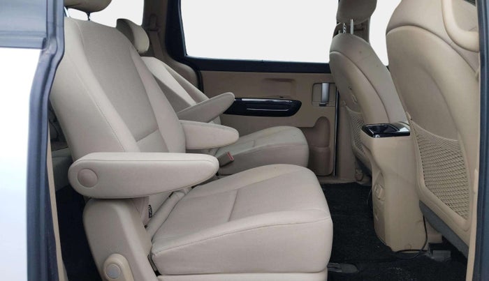2020 KIA CARNIVAL PRESTIGE 2.2 7 STR, Diesel, Automatic, 50,976 km, Right Side Rear Door Cabin