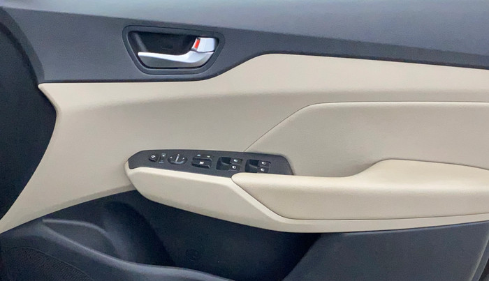 2019 Hyundai Verna 1.6 VTVT SX O, Petrol, Manual, 63,763 km, Driver Side Door Panels Control