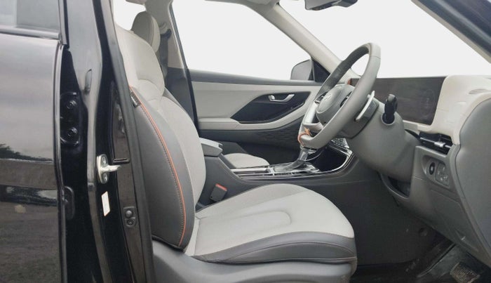 2024 Hyundai Creta SX (O) 1.5 DIESEL AT, Diesel, Automatic, 20,392 km, Right Side Front Door Cabin