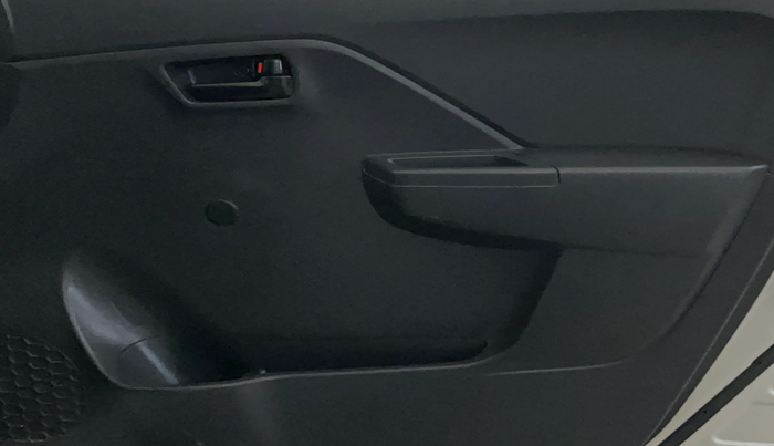 2022 Maruti Alto K10 LXI, Petrol, Manual, 35,395 km, Driver Side Door Panels Control