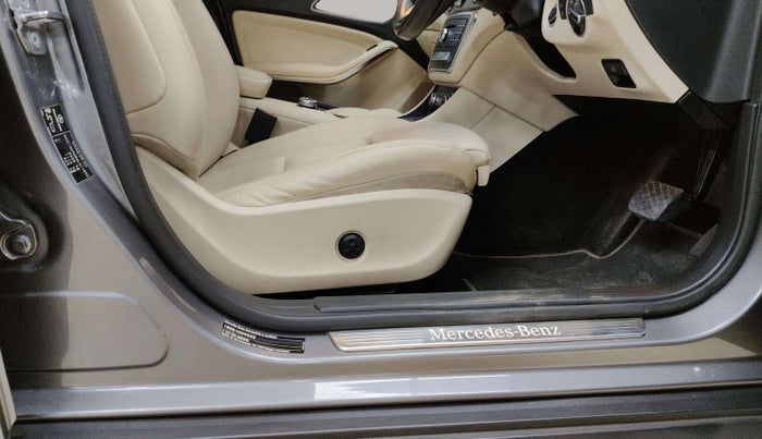 2019 Mercedes Benz GLA Class 200 D Sports, Diesel, Automatic, 45,186 km, Driver Side Adjustment Panel