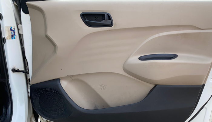 2020 Hyundai NEW SANTRO MAGNA, Petrol, Manual, 1,04,974 km, Driver Side Door Panels Control