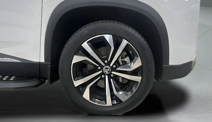 2023 MG HECTOR SAVVY PRO 1.5 TURBO CVT PETROL, Petrol, Automatic, 9,745 km, Right Front Wheel
