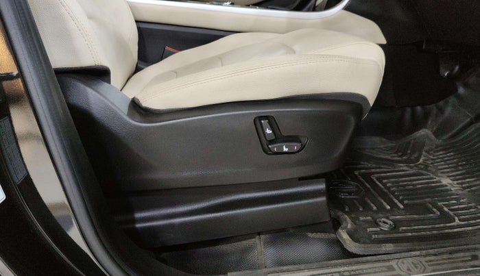 2023 MG HECTOR SAVVY PRO 1.5 TURBO CVT PETROL, Petrol, Automatic, 13,792 km, Driver Side Adjustment Panel