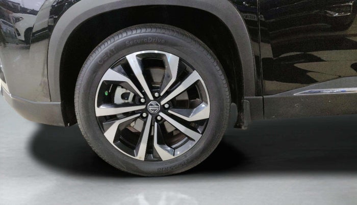2023 MG HECTOR SAVVY PRO 1.5 TURBO CVT PETROL, Petrol, Automatic, 13,792 km, Left Front Wheel
