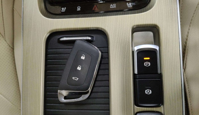 2023 MG HECTOR SAVVY PRO 1.5 TURBO CVT PETROL, Petrol, Automatic, 13,792 km, Key Close Up
