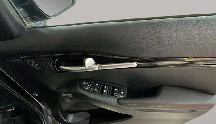 2022 KIA SELTOS GTX PLUS 1.5 DIESEL AT, Diesel, Automatic, 47,350 km, Driver Side Door Panels Control