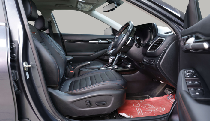 2022 KIA SELTOS GTX PLUS 1.5 DIESEL AT, Diesel, Automatic, 47,350 km, Right Side Front Door Cabin