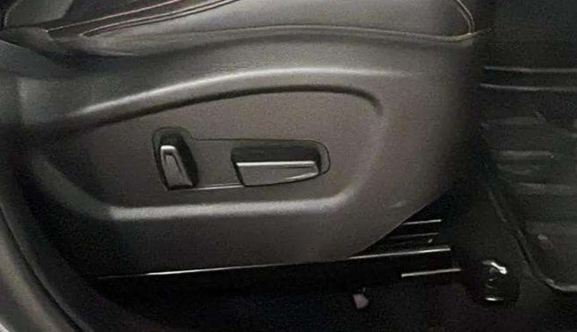 2022 KIA SELTOS GTX PLUS 1.5 DIESEL AT, Diesel, Automatic, 47,350 km, Driver Side Adjustment Panel