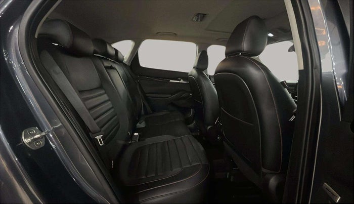 2022 KIA SELTOS GTX PLUS 1.5 DIESEL AT, Diesel, Automatic, 47,350 km, Right Side Rear Door Cabin