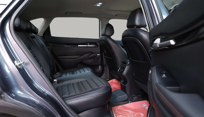 2022 KIA SELTOS GTX PLUS 1.5 DIESEL AT, Diesel, Automatic, 47,350 km, Right Side Rear Door Cabin