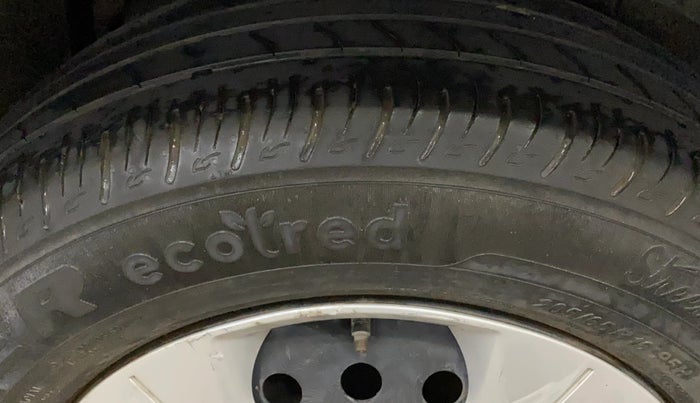 2022 Mahindra XUV300 W6 1.2 PETROL, Petrol, Manual, 39,602 km, Left Rear Tyre Tread