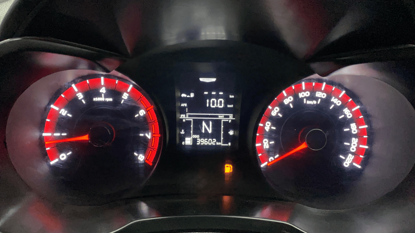 2022 Mahindra XUV300 W6 1.2 PETROL, Petrol, Manual, 39,615 km, Odometer Image