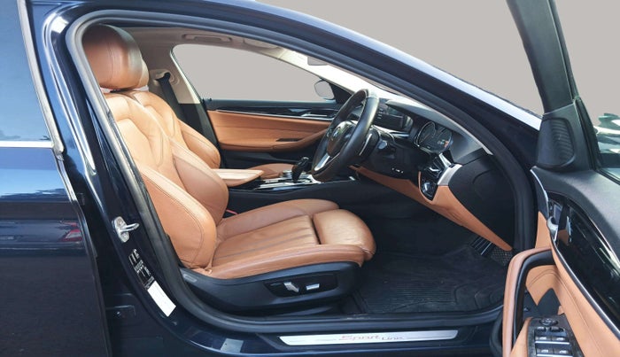 2017 BMW 5 Series 530 i sports line, Petrol, Automatic, 69,490 km, Right Side Front Door Cabin