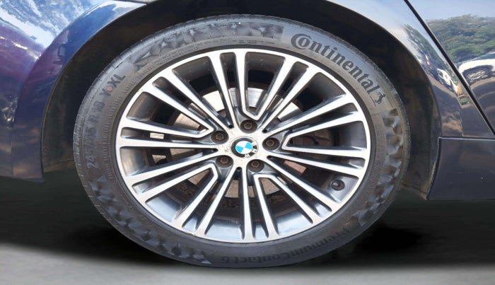 2017 BMW 5 Series 530 i sports line, Petrol, Automatic, 69,490 km, Right Rear Wheel