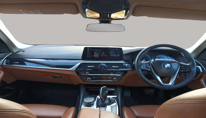 2017 BMW 5 Series 530 i sports line, Petrol, Automatic, 69,490 km, Dashboard