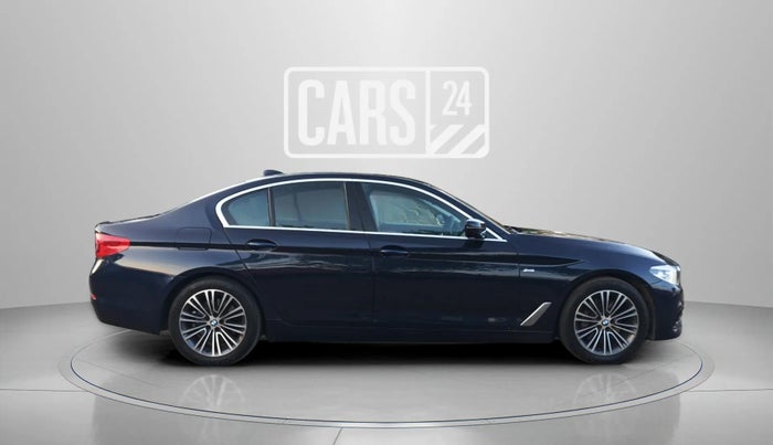 2017 BMW 5 Series 530 i sports line, Petrol, Automatic, 69,490 km, Right Side View